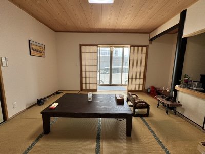 本間8帖が2部屋あります。(内装)